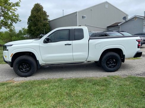 Used 2022 Nissan Frontier S w/ Technology Package AWD/4WD image 2
