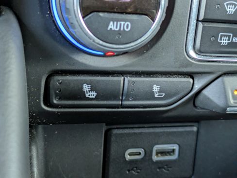 Used 2024 Chevrolet Tahoe LT RWD image 25