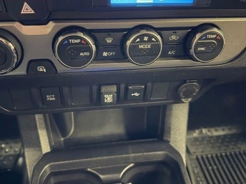 Used 2022 Toyota Tacoma SR5 image 10