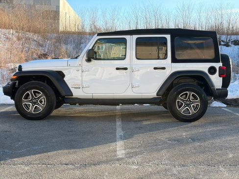 Used 2021 Jeep Wrangler Unlimited Sport image 5