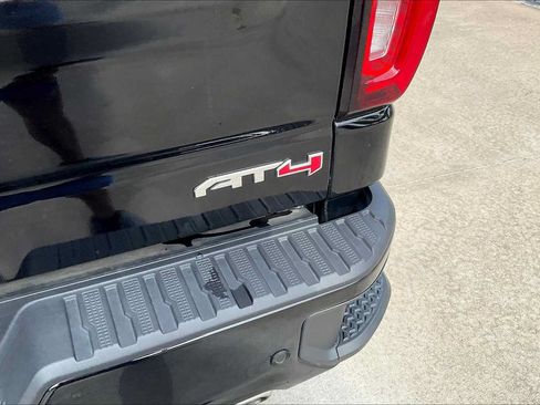 Used 2021 GMC Sierra 1500 AT4 w/ AT4 Value Package AWD/4WD image 10
