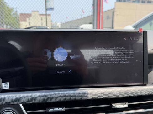 Certified 2025 Hyundai Sonata SEL AWD/4WD image 28