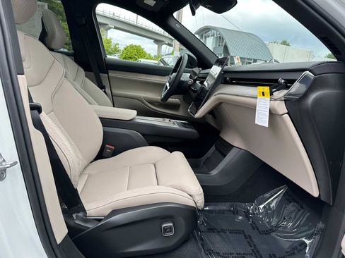 New 2025 Volvo EX90 Ultra image 10