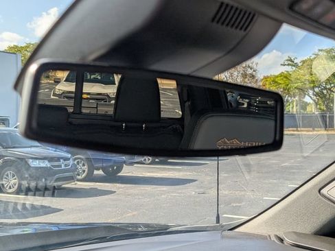 Certified 2025 Chevrolet Silverado 1500 High Country w/ Midnight Edition AWD/4WD image 30