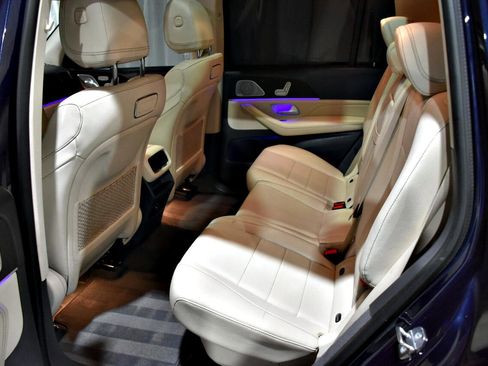 Used 2020 Mercedes-Benz GLS 450 GLS450 4MATIC image 39