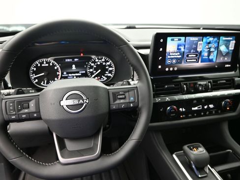 New 2026 Nissan Pathfinder SV image 19