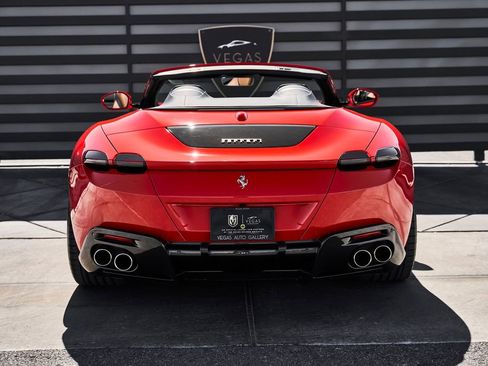 Used 2024 Ferrari Roma Spider RWD image 24