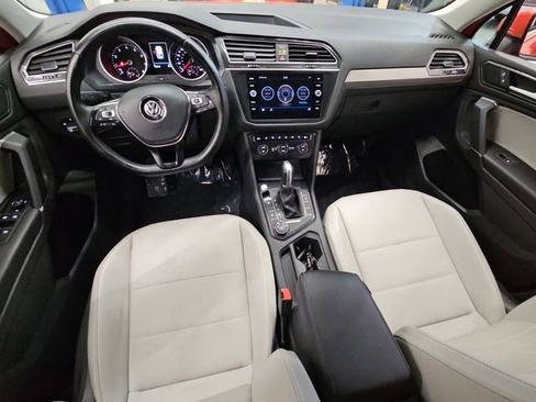Used 2018 Volkswagen Tiguan SE image 14