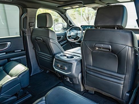 Used 2025 Ford Expedition Max Platinum w/ Stealth Appearance Package AWD/4WD image 46