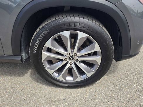 Used 2022 Mercedes-Benz GLE 350 4MATIC w/ Premium Package image 9
