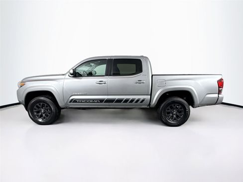 Certified 2023 Toyota Tacoma SR5 image 9
