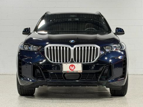 Used 2025 BMW X5 xDrive40i w/ M Sport Package AWD/4WD image 3