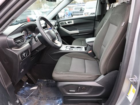 Certified 2023 Ford Explorer XLT image 19