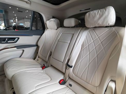 Certified 2023 Mercedes-Benz EQS 580 4MATIC SUV image 31