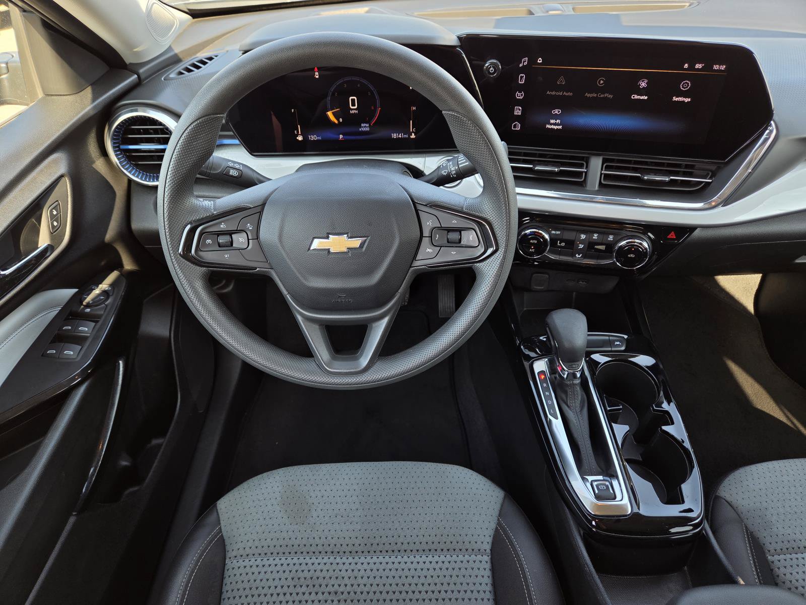 Used 2026 Chevrolet Trax LT FWD image 10