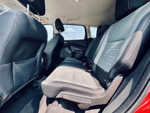 Used 2015 Ford Escape SE w/ Equipment Group 201A image 20