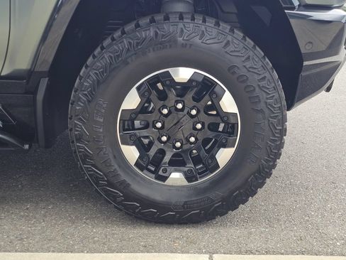 Used 2024 GMC Hummer EV 3X w/ Extreme Off-Road Package AWD/4WD image 9