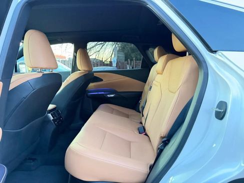 Used 2025 Lexus RX 350 w/ Convenience Package image 14