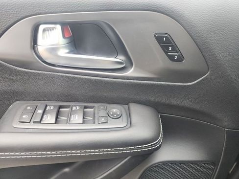 New 2026 Chrysler Pacifica Select w/ S Appearance Package image 17