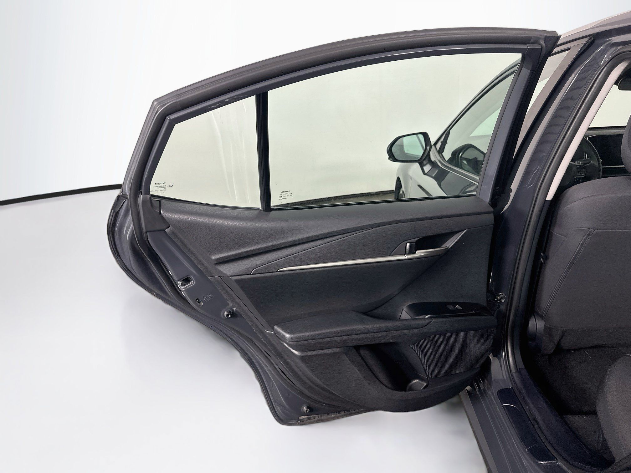 Used 2025 Toyota Camry LE FWD image 26
