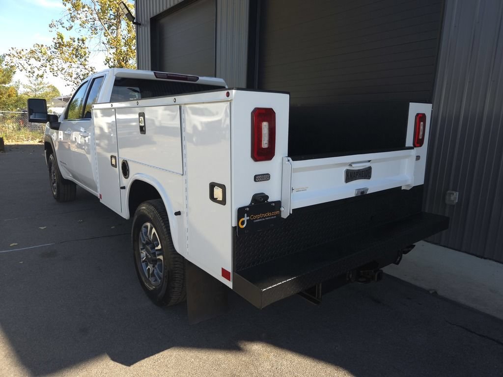 Used 2022 GMC Sierra 3500 SLE w/ SLE Convenience Package AWD/4WD image 3