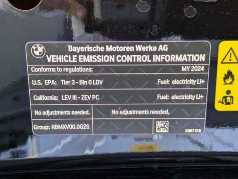 Used 2024 BMW i4 eDrive40 w/ Premium Package image 25