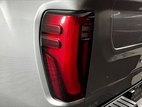 Used 2024 GMC Sierra 2500 Denali w/ Denali Reserve Package image 23