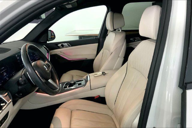 Used 2024 BMW X5 sDrive40i w/ M Sport Package RWD image 11