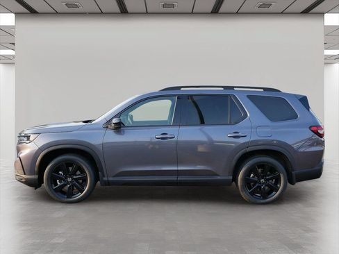 Used 2025 Honda Pilot Black Edition image 3