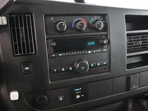 Used 2015 GMC Savana 2500 RWD image 23
