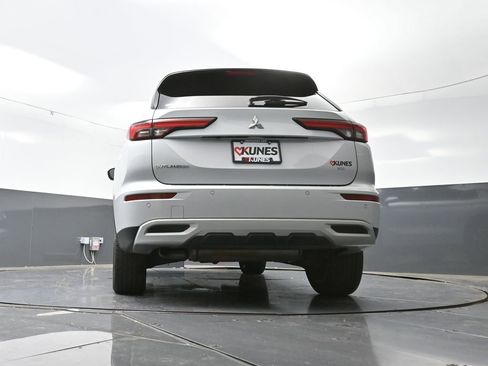 Used 2024 Mitsubishi Outlander SE image 57