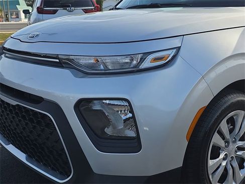 Used 2021 Kia Soul LX image 8
