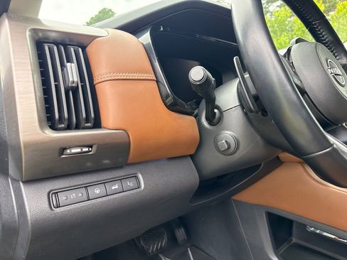 Used 2022 Nissan Pathfinder Platinum w/ Cargo Package FWD image 16