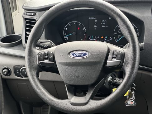 Used 2023 Ford Transit 350 DRW RWD image 21