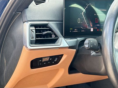 Used 2023 BMW 330i Sedan w/ Driving Assistance Package image 10