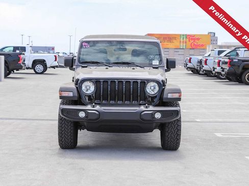 Used 2022 Jeep Wrangler Unlimited Sport AWD/4WD image 2