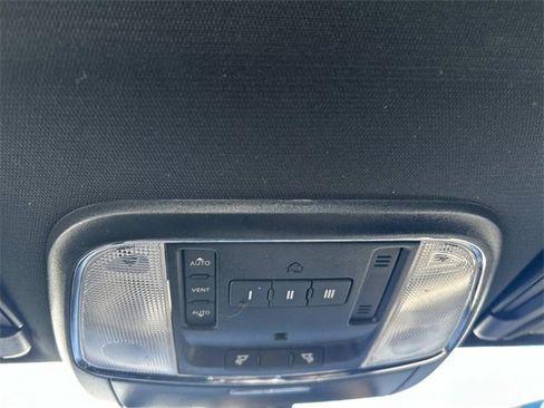 Used 2019 Dodge Charger R/T w/ Plus Group image 34