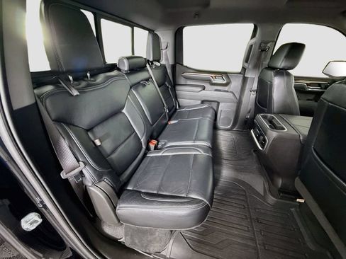 Used 2023 GMC Sierra 1500 Elevation w/ Preferred Package AWD/4WD image 26