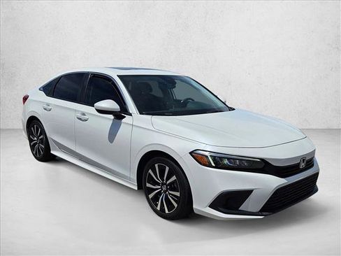 Used 2022 Honda Civic EX image 3