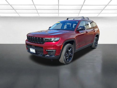 Used 2022 Jeep Grand Cherokee L Limited w/ Luxury Tech Group II image 7