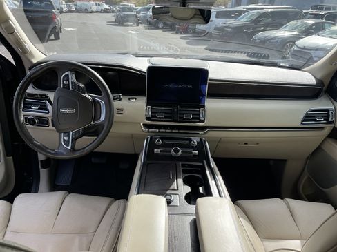 Used 2019 Lincoln Navigator Reserve w/ Cargo Package image 39