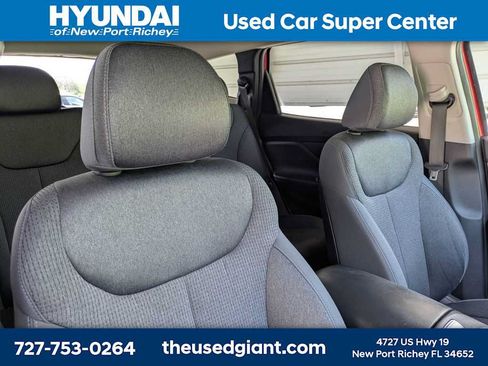 Certified 2023 Hyundai Santa Fe SEL FWD image 6