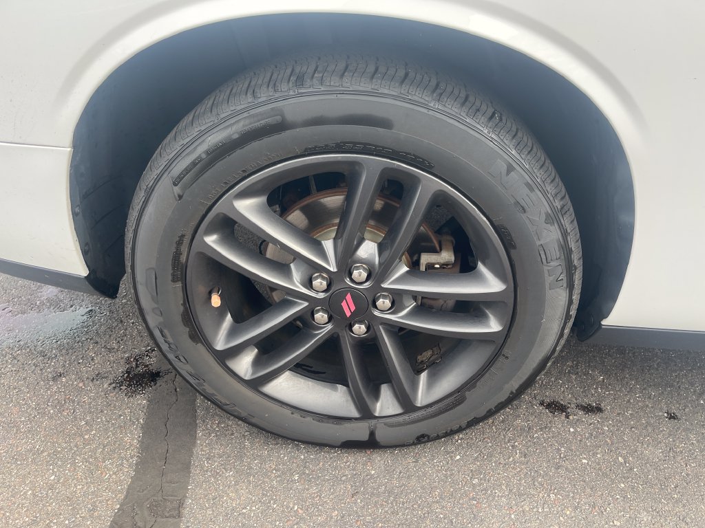Used 2019 Dodge Challenger GT w/ Blacktop Package AWD/4WD image 10