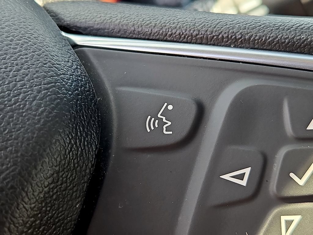 Used 2021 Chevrolet Equinox LS AWD/4WD image 26