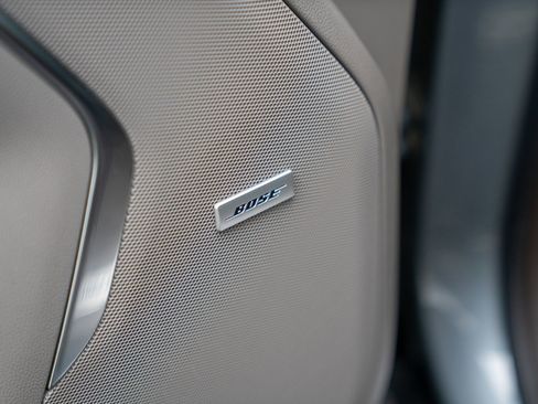 Used 2021 Chevrolet Tahoe Z71 w/ Z71 Off-Road Package image 11