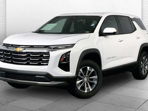 Used 2026 Chevrolet Equinox LT FWD image 14