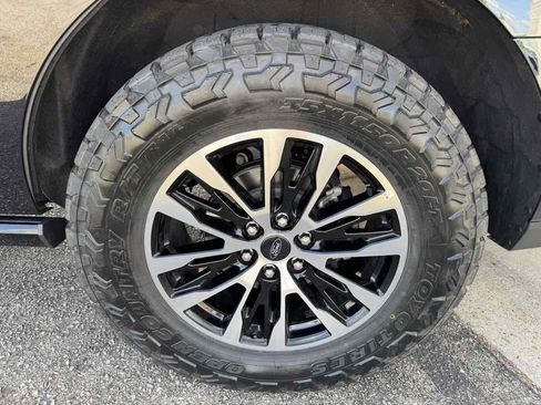 Used 2025 Ford Expedition Platinum AWD/4WD image 73