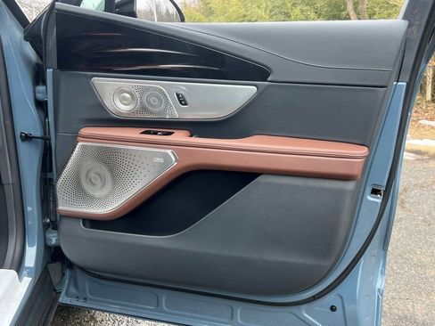 New 2026 Lincoln Nautilus Reserve image 7