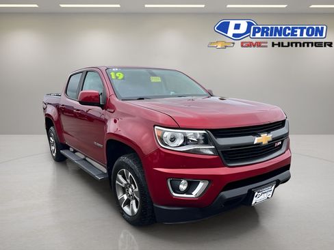 Used 2019 Chevrolet Colorado Z71 AWD/4WD image 1