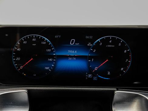 Used 2023 Mercedes-Benz GLB 250 4MATIC image 23